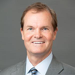 Lee MacIlwinen Headshot